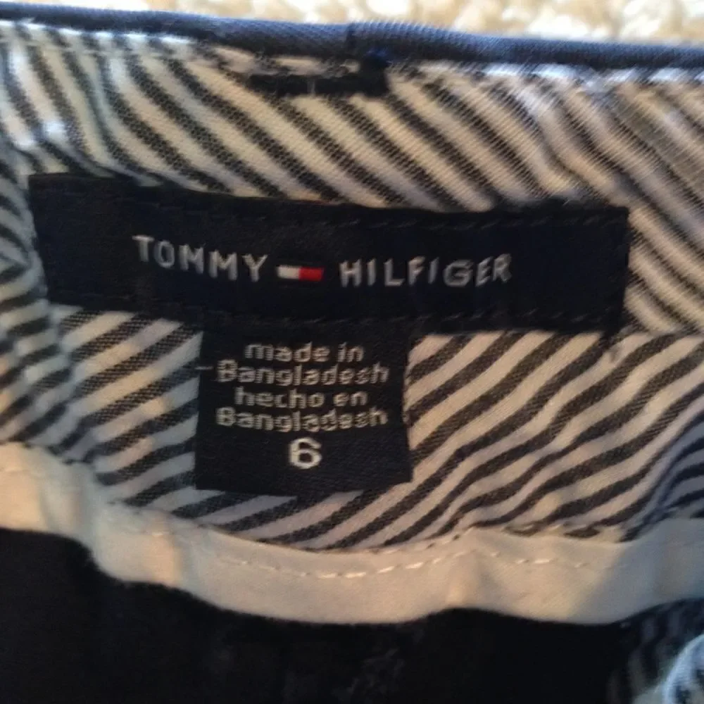 ‎Tommy Hilfiger navy flat front shorts 6